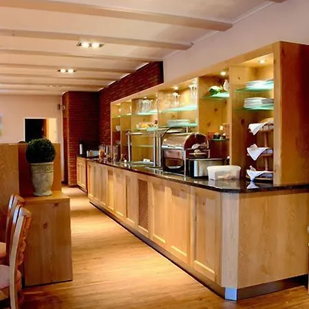 ホテル Zur Erholung & Restaurant Amme's 3*